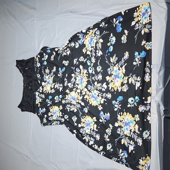 Costa Blanca Dress - Picture 1 of 8